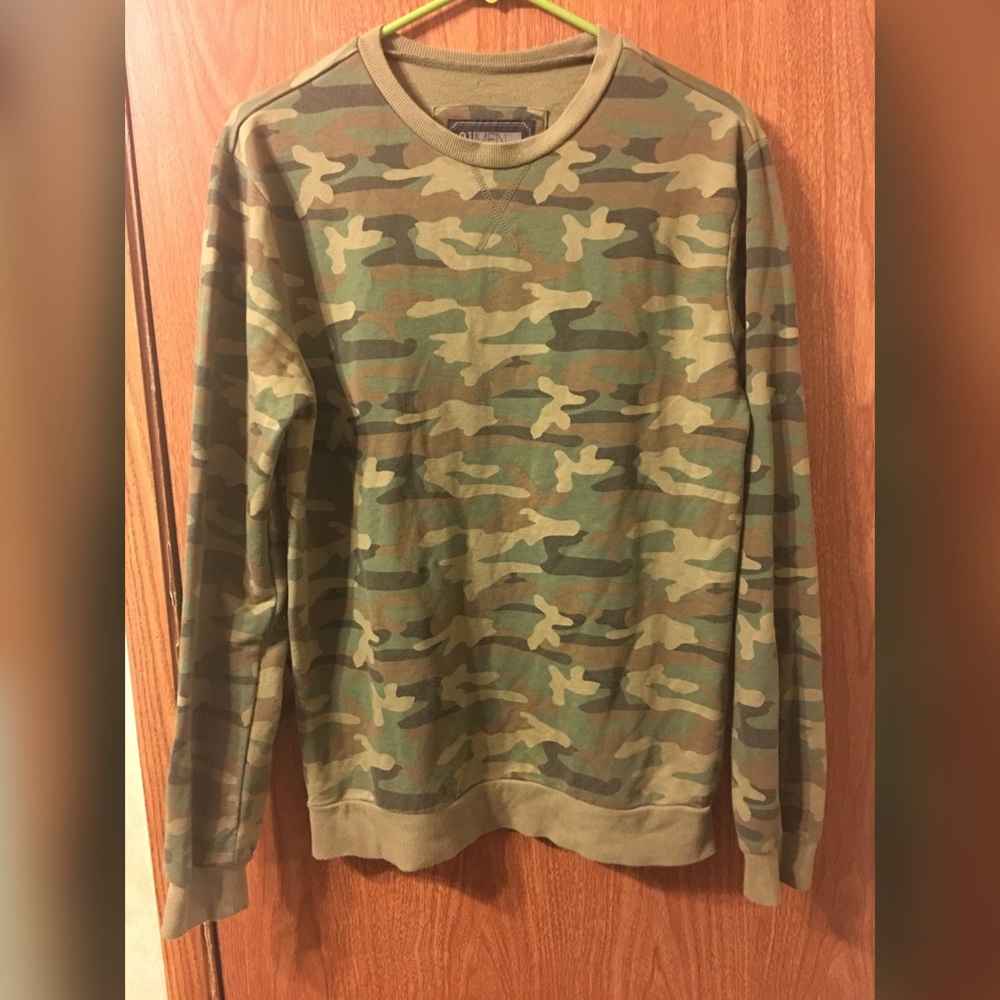Camouflage sweatshirt